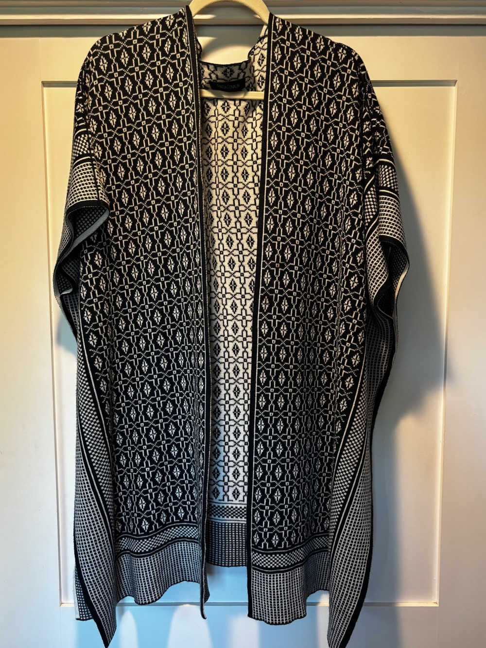 Pineda Covalin Open Front Sweater
Black & Ivory | Size: One Size